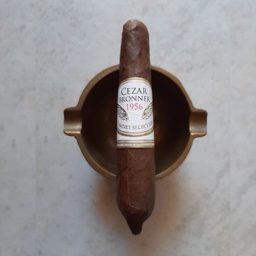 Cezar Bronner Cabinet Selection El Primero